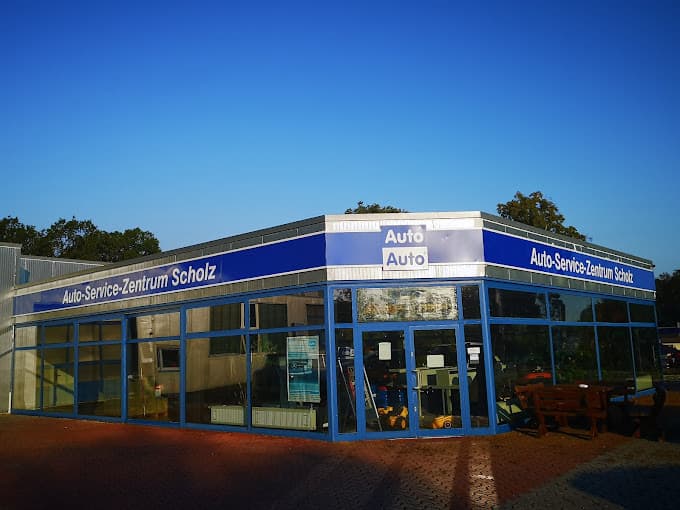 Werkstattgebäude in der Abendsonne